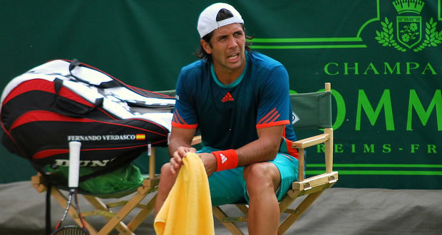 “Verdasco, In Crisis”  (From: El Pais)