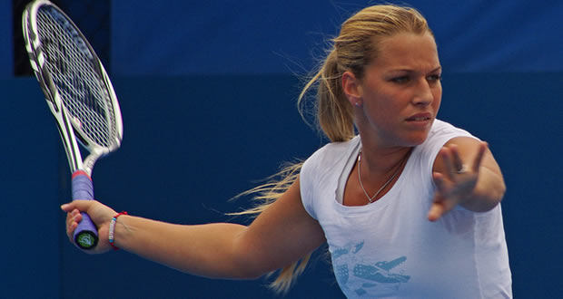 Cibulkova surprises Radwanska to take Stanford title