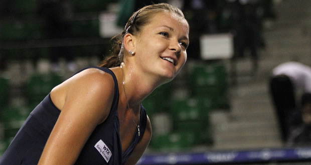 Radwanska Unseats Defending Champ Azarenka