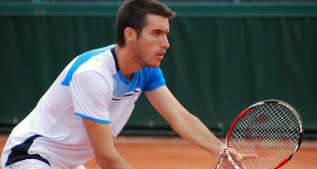 Leonardo Mayer Wins First ATP Title in Hamburg