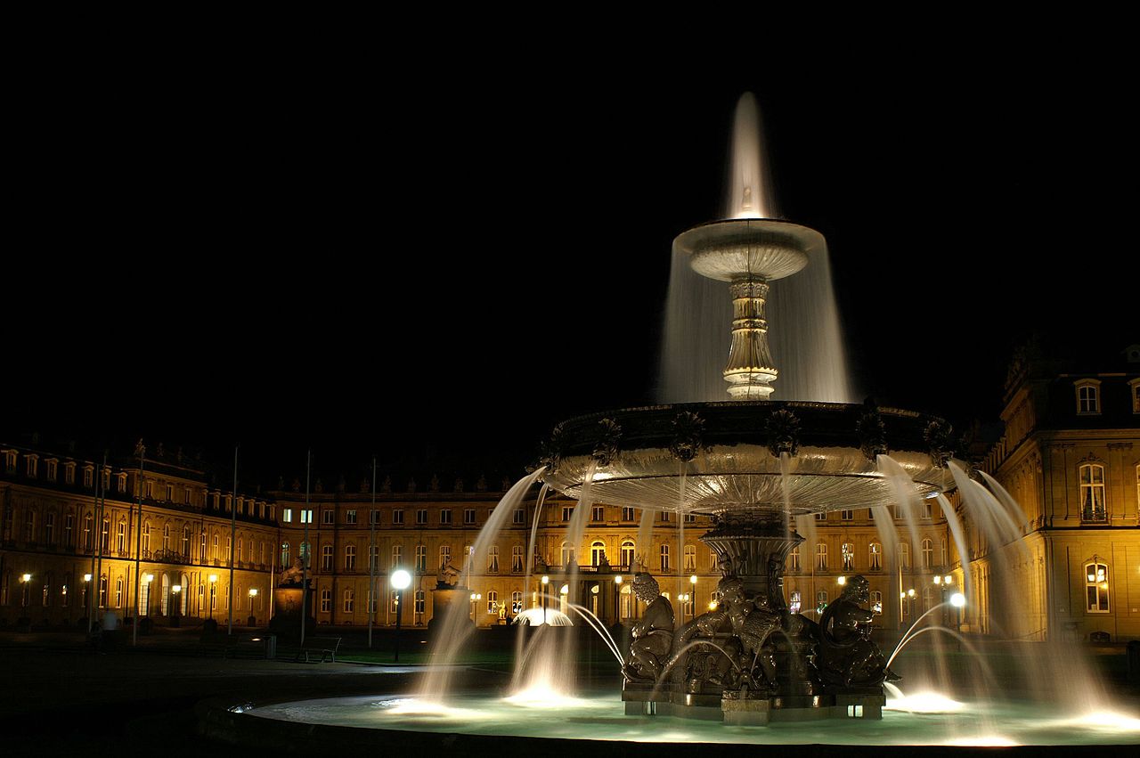 Stuttgart_Schlossplatz_Nacht_new.jpg
