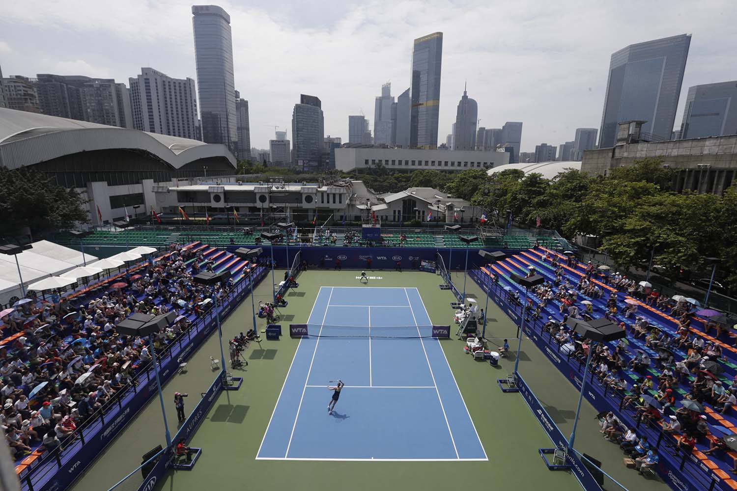 Uphos-Equipment-on-Guangzhou-Open-2014.jpg